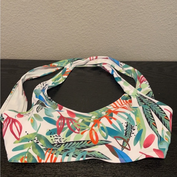 Brand new! SHEIN tropical racerback style bikini top size Large - Picture 2 of 4